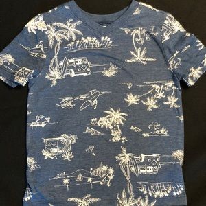 Old Navy spring T-shirt